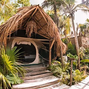  Glamping Uman Glamping & Cenote
