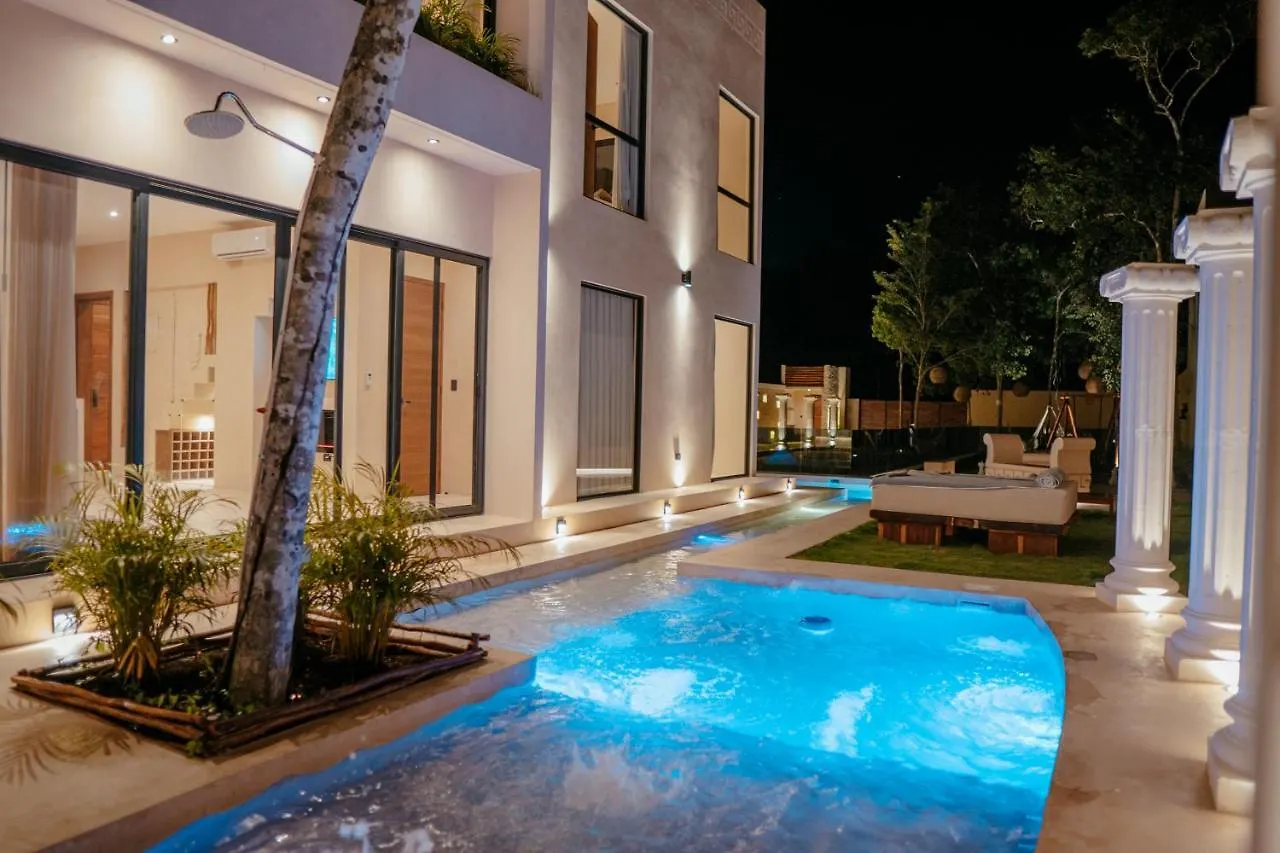 Villa Luxury Large Villa/2 Pools/ Jacuzzi/Rooftop/Cenote View Tulum